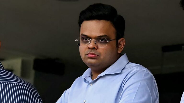 টেস্ট ক্রিকেটে বড় পরিবর্তন আনতে চলেছে আইসিসি: একই ম্যাচে লাল ও গোলাপি বলের ব্যবহার