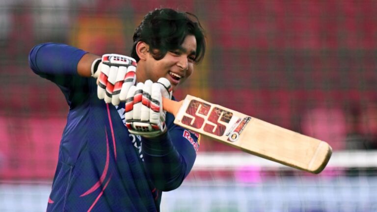 Vaibhav Sooryavanshi Leaves Behind MS Dhoni, Virat Kohli In Popularity Race – বৈভব সূর্যবংশী: এমএস ধোনি ও বিরাট কোহলিকে ছাপিয়ে আইপিএলের নতুন সেনসেশন