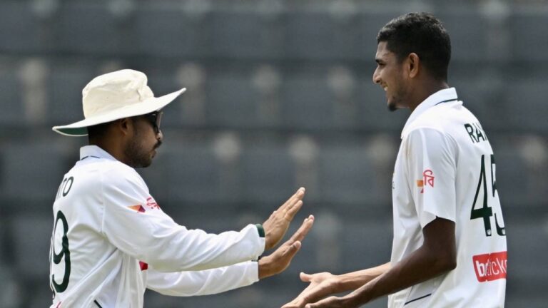 সিলেট টেস্ট: বাংলাদেশের প্রাথমিক ধাক্কা সামলে পাল্টা আক্রমণ শান মাসুদ ও বাবর আজমের