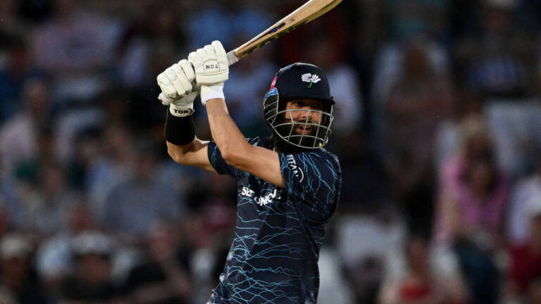 Hasan, Tye fireworks deny Derbyshire as Yorkshire go two from two – ইয়র্কশায়ারের রোমাঞ্চকর জয়: হাসান, টাইয়ের বিস্ফোরক ব্যাটিংয়ে ডার্বিশায়ার পরাজিত | ভাইটালিটি ব্লাস্ট