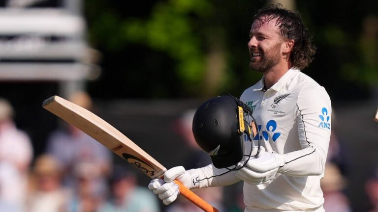 Blundell, Foxcroft and Smith give New Zealand vice-grip on Ireland Test – বেলফাস্ট টেস্ট: নিউজিল্যান্ডের সামনে অসহায় আয়ারল্যান্ড, নাথান স্মিথের তাণ্ডব