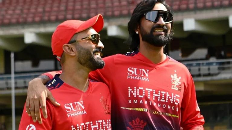 Krunal Pandya playfully taunts Dinesh Karthik after RCB coach forgets his role i – IPL 2026: ক্রুনাল পান্ডিয়ার মজার কাণ্ডে হাসির রোল আরসিবি ড্রেসিংরুমে