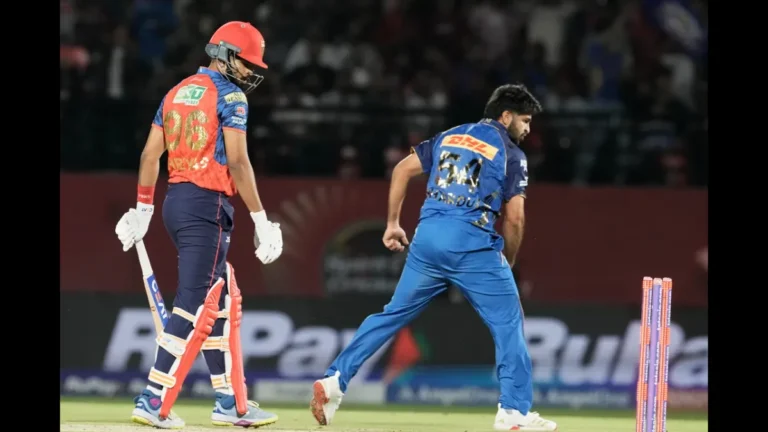 আইপিএল ইতিহাসে শার্দুল ঠাকুরের বিরল রেকর্ড: ১৫ বছর পর পাঞ্জাবের বিপক্ষে নতুন ইতিহাস