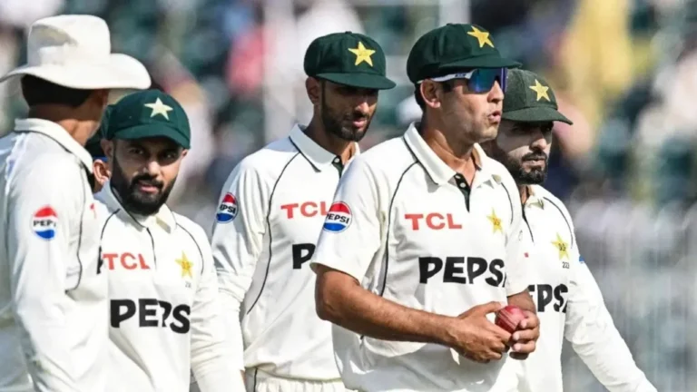 পাকিস্তানের ভরাডুবিতে ক্ষুব্ধ কামরান আকমল: ক্রিকেটের মান নিয়ে তুললেন প্রশ্ন